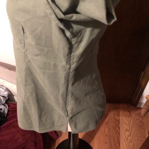 Top - Picture 4 of 8